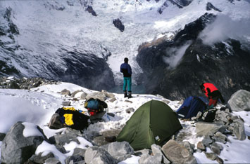 Alpamayo Camp 1  4.950 m