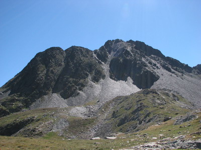 Le Carlit  (2921 m) vu de l'tang de Lanoux 