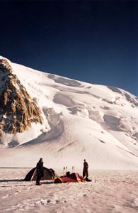 Bivouac au col du Midi 3.500 m.